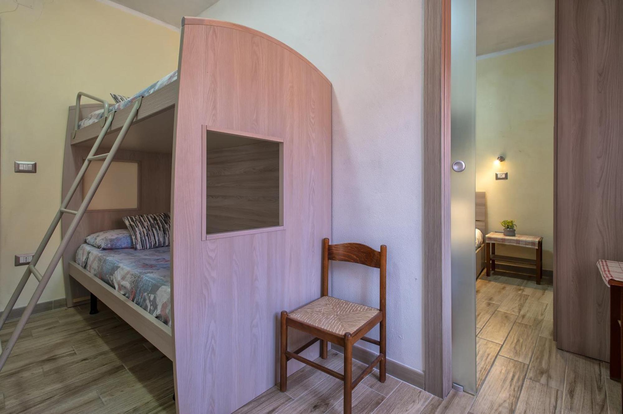 Relax House And Fitness 9 Apartment Villanova Monteleone Екстериор снимка